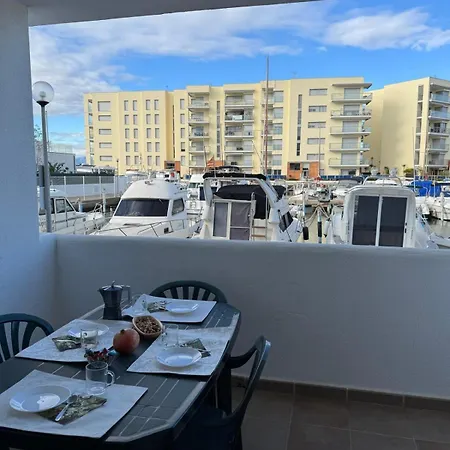 Planta Baja Con Piscina En El Edificio Royal Marine Ii アパート ロザス